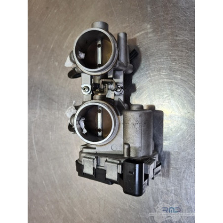 Rampe d'injection arrière Aprilia RSV4 2009 à 2014 