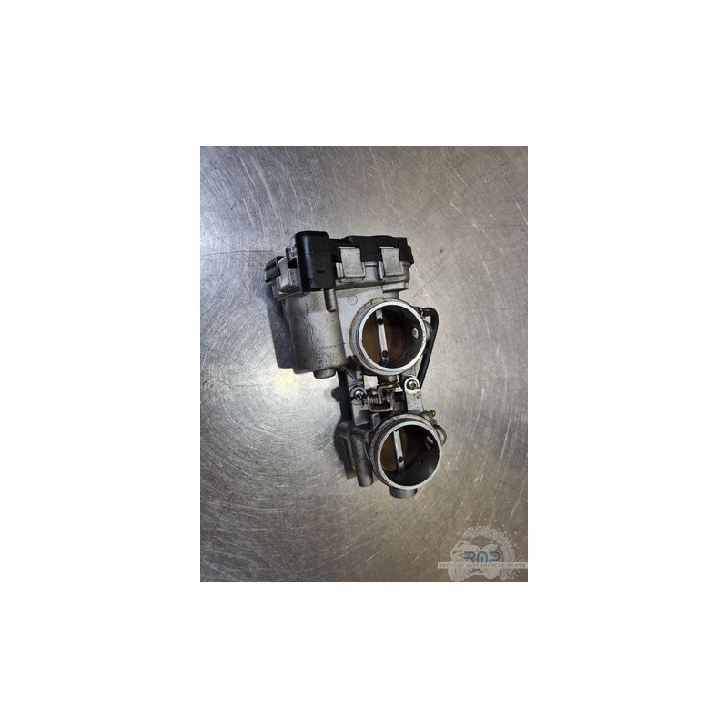 Rampe d'injection avant Aprilia RSV4 2009 à 2014 