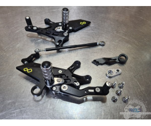 Paire de platine reculé Lightec Aprilia RSV4 2009 à 2014 