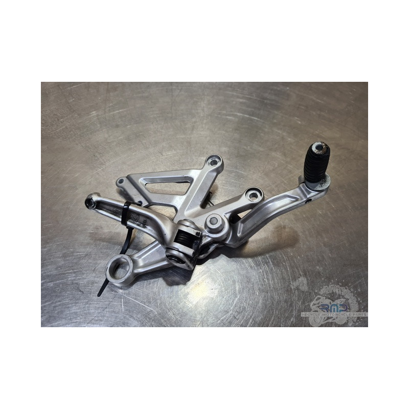 Platine repose pied droite Aprilia RSV4 2009 à 2014 