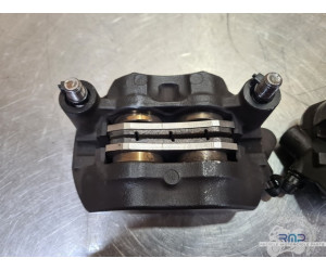 Paire d'étrier de frein avant Triumph Daytona 675 2013 à 2016 