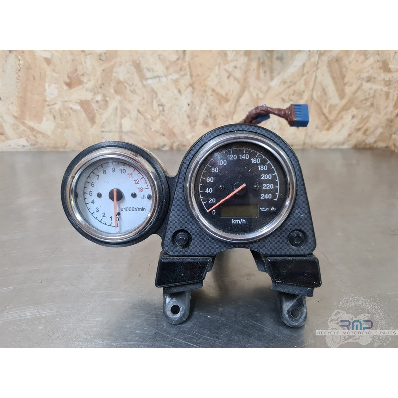 Suzuki 650 SV N 1999 à 2002 