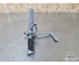 Platine repose pied droite Suzuki 650 SV N 1999 à 2002 