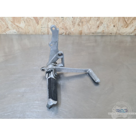 Platine repose pied droite Suzuki 650 SV N 1999 à 2002 