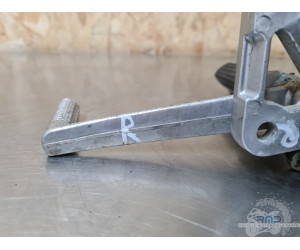 Platine repose pied droite Suzuki 650 SV N 1999 à 2002 