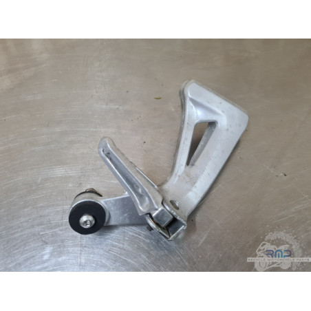 Platine repose pied passager droite Suzuki 650 SV N 1999 à 2002 