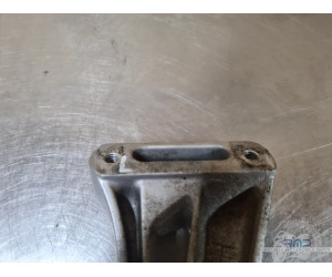 Platine repose pied passager gauche Suzuki 650 SV N 1999 à 2002 