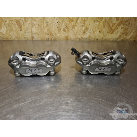 Paire d'étrier de frein avant KTM 790 Duke 2018 à 2020 