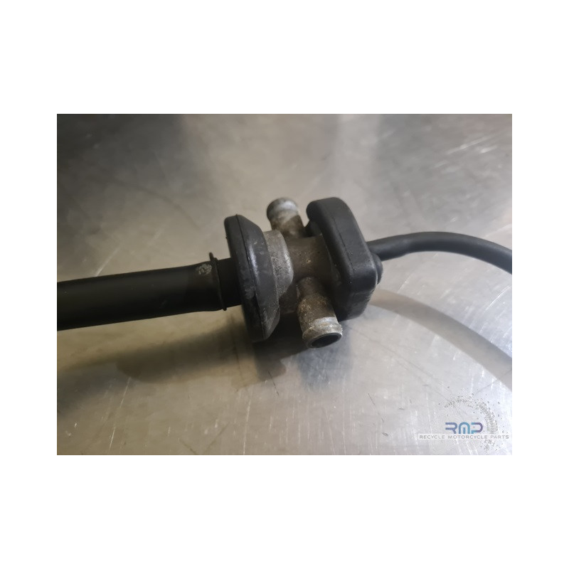 Breather valve 750 GSXR 2000 to 2003