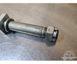 Axe de roue arrière Kawasaki ZX10R Honda ST 1100 Pan européan 1992 à 2001 