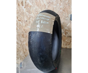 Pneu arrière Pirelli Diablo superbike 180 - 60 - 17 Honda ST 1100 Pan européan 1992 à 2001 