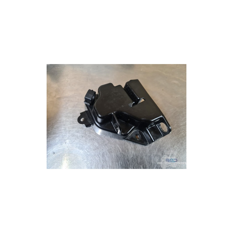 Cacheplastique1 Kawasaki Z 650 2017 à 2019 