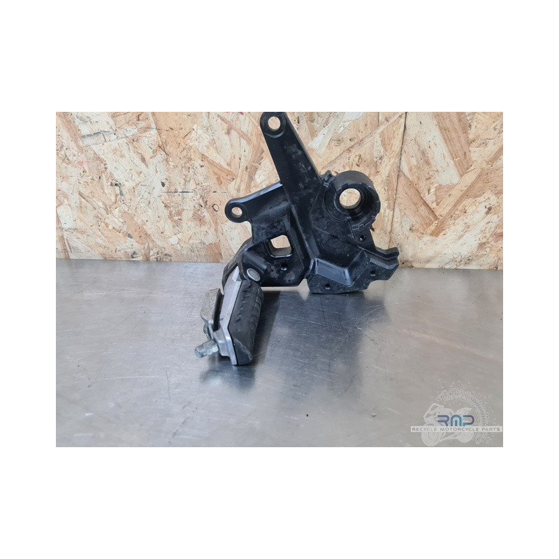 Platine repose pied droite Kawasaki Z 650 2017 à 2019 