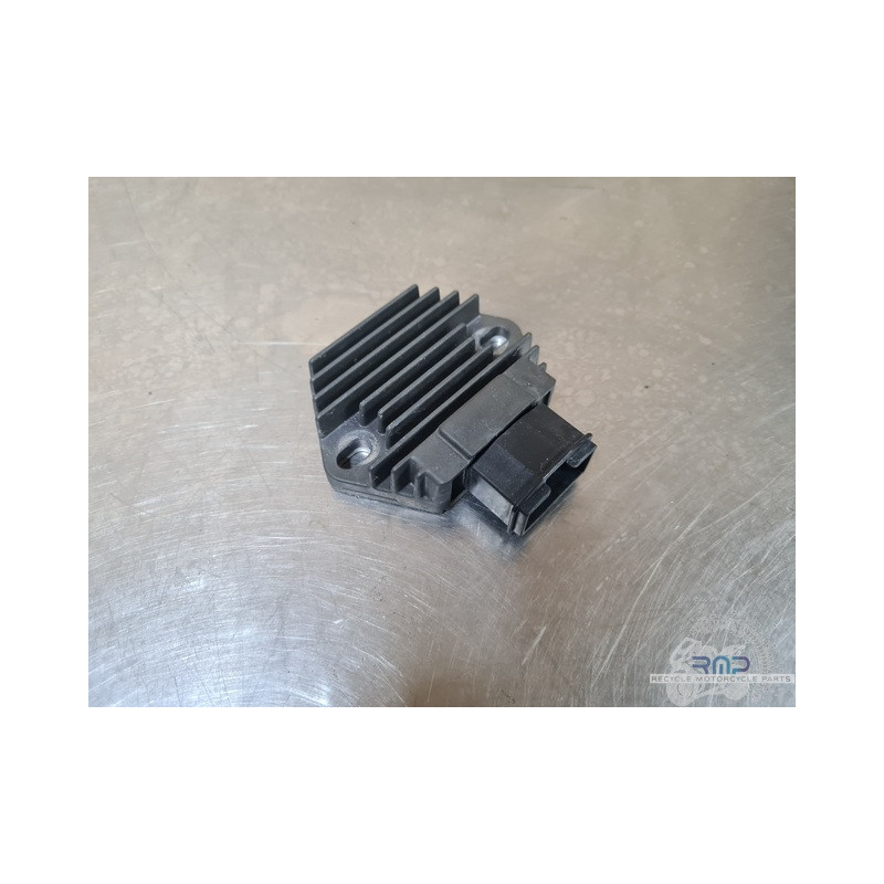 Régulateur- redresseur de tension Honda 600 Hornet 2002 à 2004 