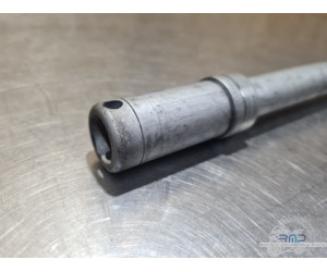 Axe de roue avant Honda 600 Hornet 2002 à 2004 