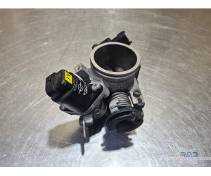 Rampe d'injection KTM 390 Duke 2013 à 2016 