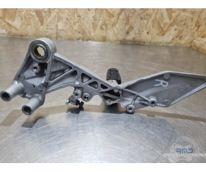 Platine repose pied droite KTM 390 Duke 2013 à 2016 