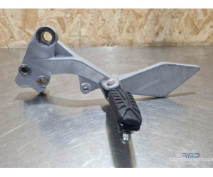 Platine repose pied gauche KTM 390 Duke 2013 à 2016 