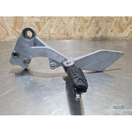 Platine repose pied gauche KTM 390 Duke 2013 à 2016 