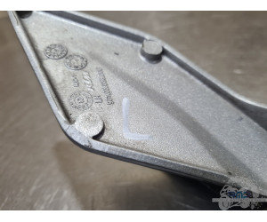 Platine repose pied gauche KTM 390 Duke 2013 à 2016 