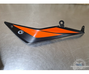 Cache sur flanc de carénage droit KTM 1090 Adventure 2018 à 2024 