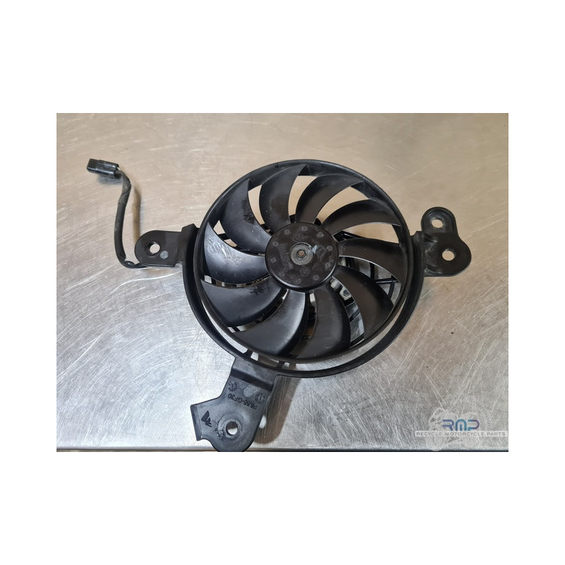 Ventilateur de radiateur droit Triumph 900 Tiger Rally Pro 2020 à 2026 