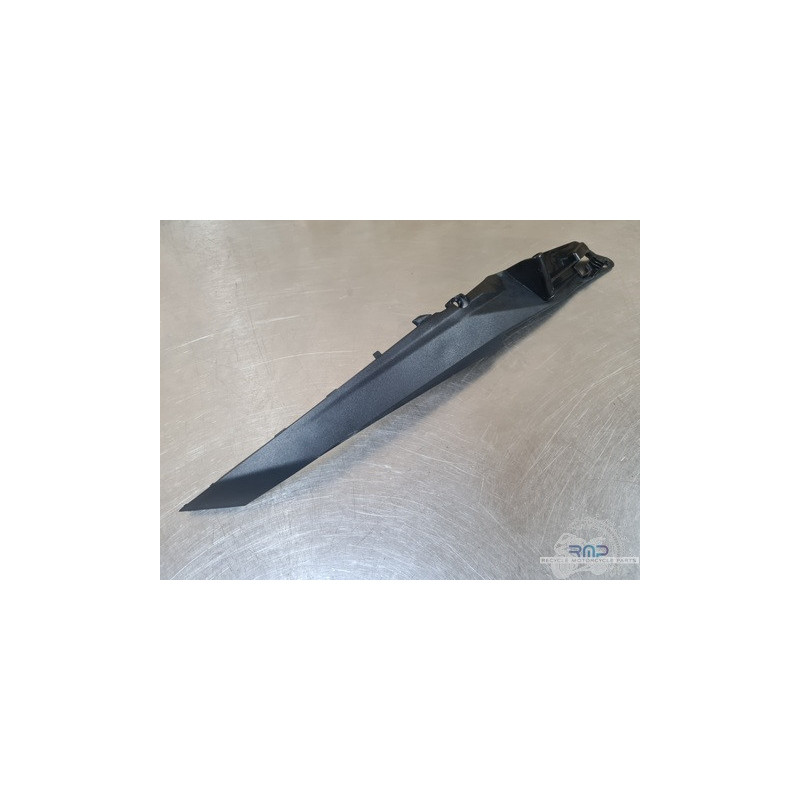 Cachedroit BMW F900R 2019 à 2026 