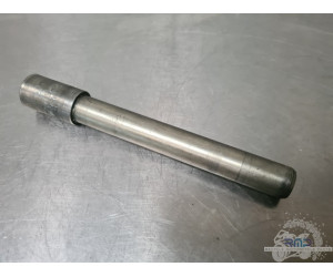 Axe de roue avant Suzuki GSXR 1000 2001 à 2002 