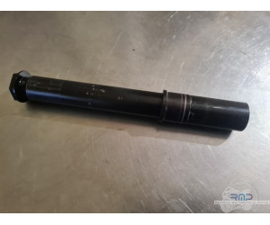 Front wheel axle RC8 2008...
