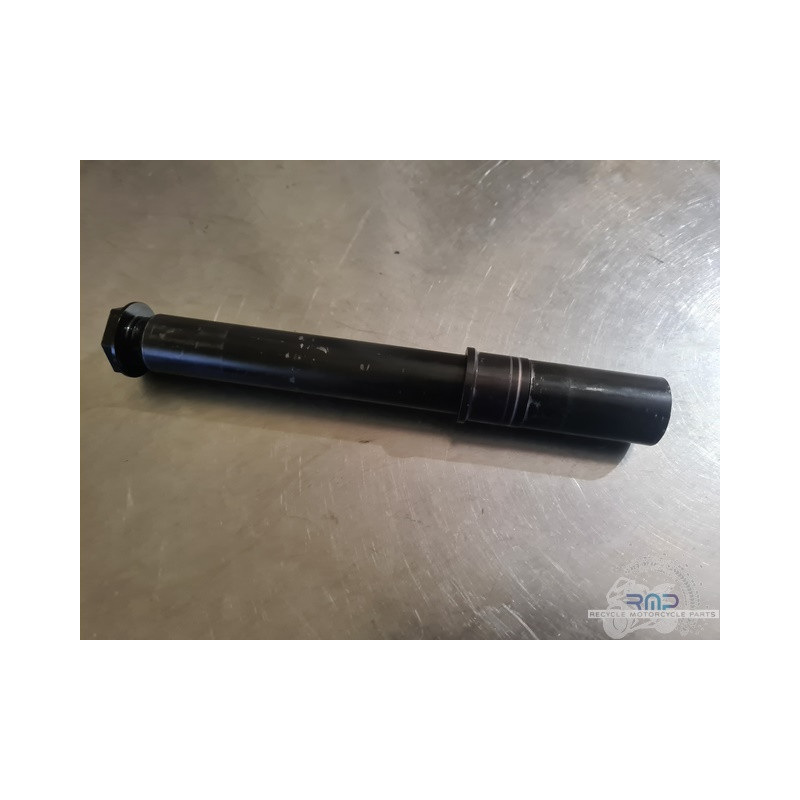 Front wheel axle RC8 2008 to 2015