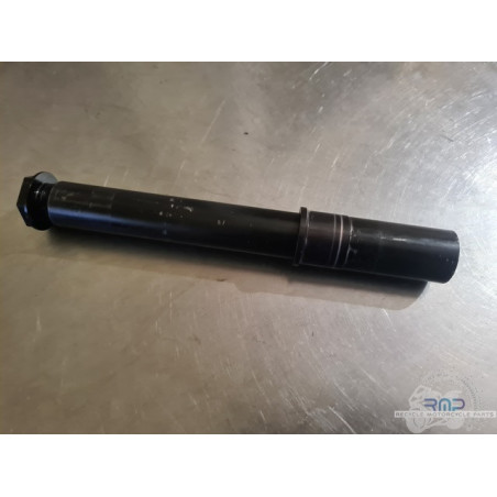 Front wheel axle RC8 2008 to 2015