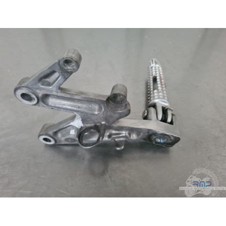 Platine repose pied droite Triumph Daytona 675 2009 à 2012