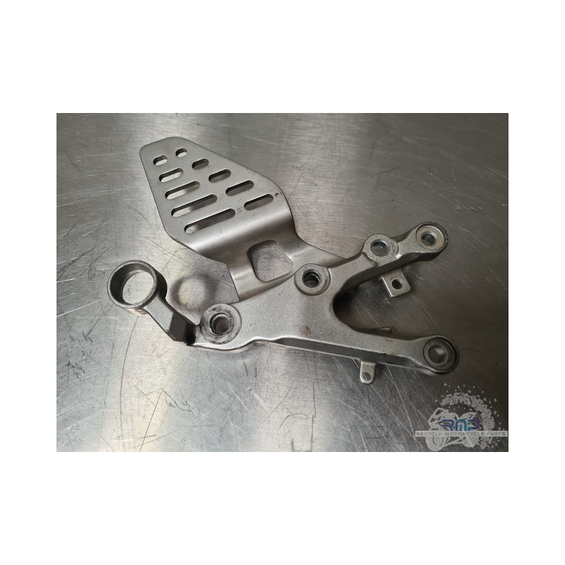 Platine repose pied droite Yamaha R6 2008 à 2016 