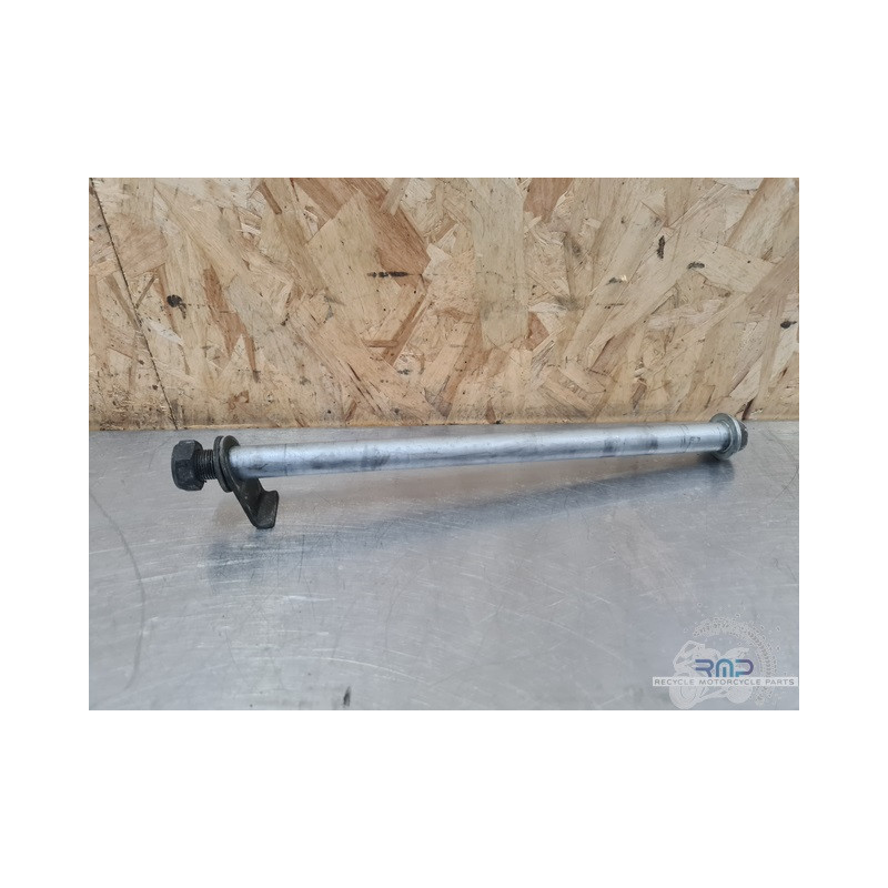 Axe de roue arrière Honda 600 CBF 2004 à 2007 