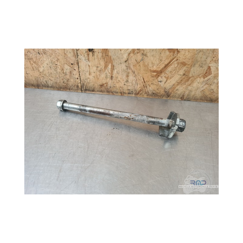 Axe de roue arrière Yamaha 125 XT 2005 à 2010 