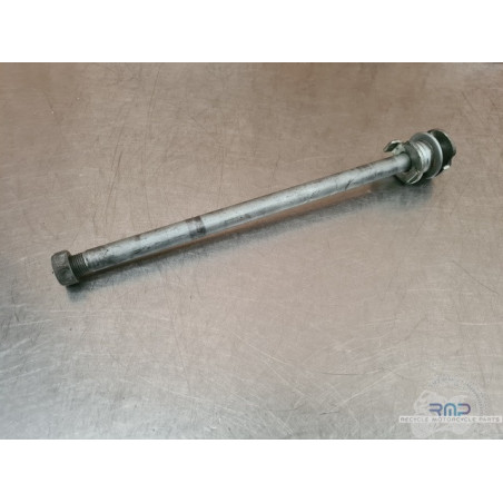 Axe de roue arrière Honda 600 Hornet 1998 à 2002 