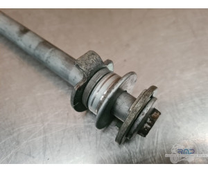 Axe de roue arrière Honda 600 Hornet 1998 à 2002 