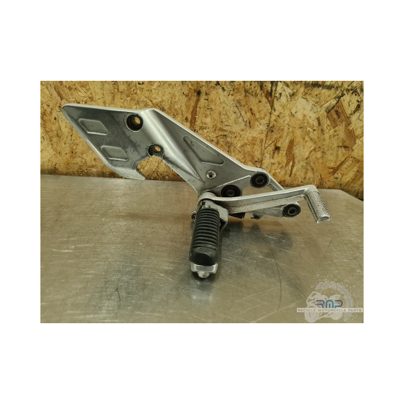Platine repose pied droite Suzuki 1100 GSXR 1994 à 1998 