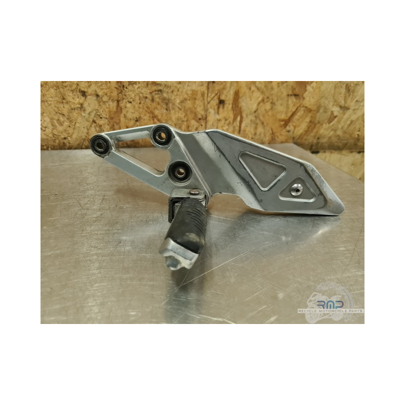 Platine repose pied gauche Suzuki 1100 GSXR 1994 à 1998 
