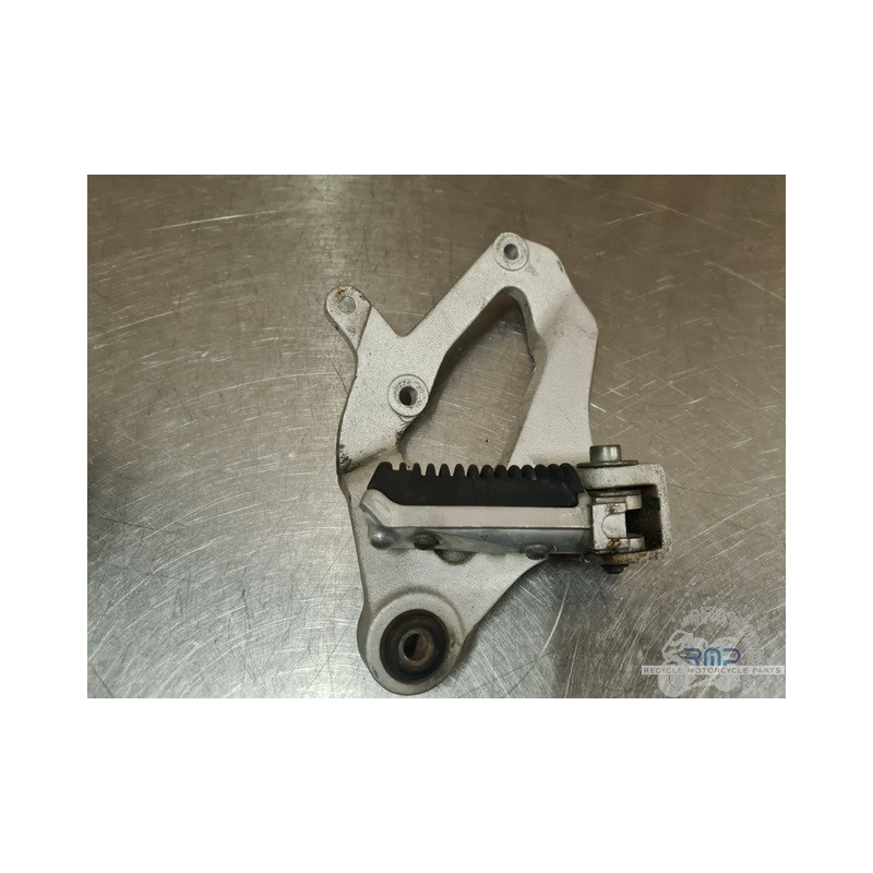 Platine repose pied passager droite Suzuki 1100 GSXR 1994 à 1998 