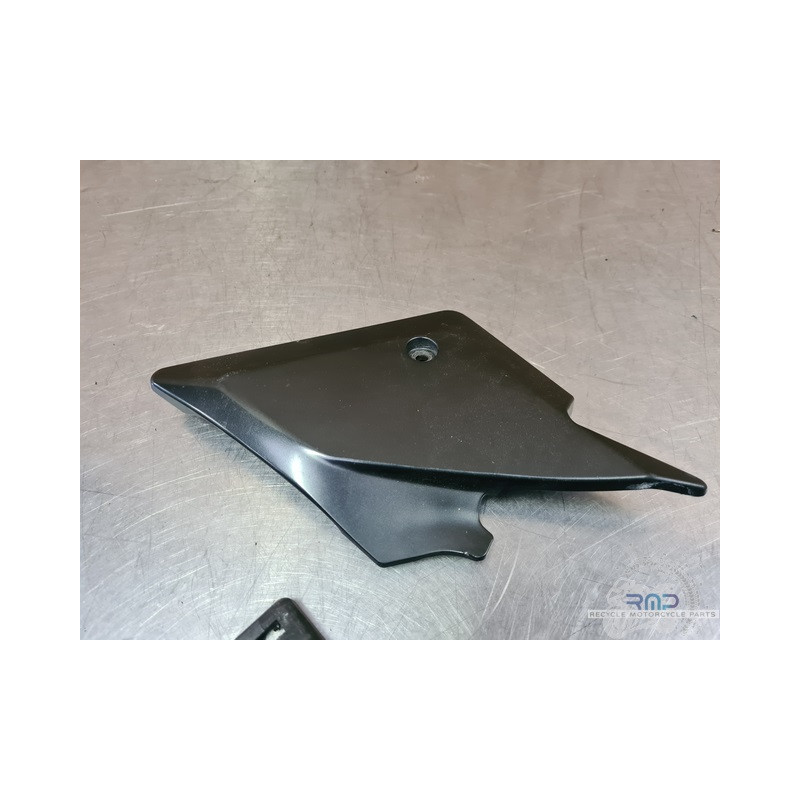 Cache sous selle droit Suzuki 650 SV N 2003 à 2009 