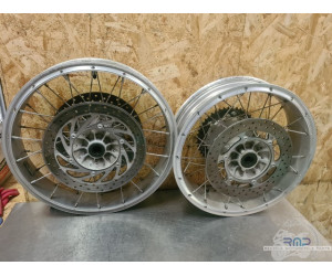 Paire de jantes Aprilia ETV 1000 Caponord 2004 a 2012 