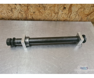 Axe de roue arrière Yamaha 900 TDM 2002 à 2014 