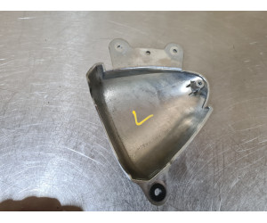 Cache rampe de carburateur gauche Suzuki GSF 600 Bandit N 2000 à 2004 