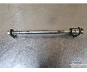 Axe de roue arrière Honda CBR 125 2011 à 2016 