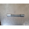 Axe de roue avant Suzuki GSXR 600 2004 à 2005 