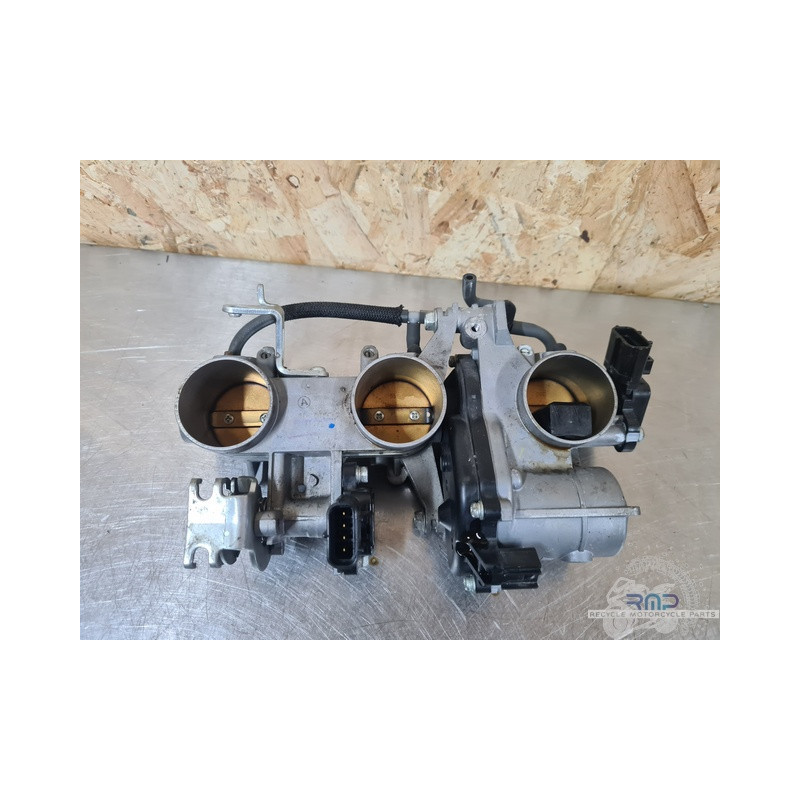 Rampe d'injection Yamaha MT-09 2014 à 2016 