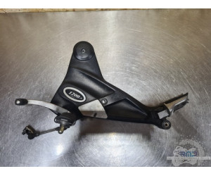 Platine repose pied gauche Triumph 1200 Trophy 1996 à 2003 