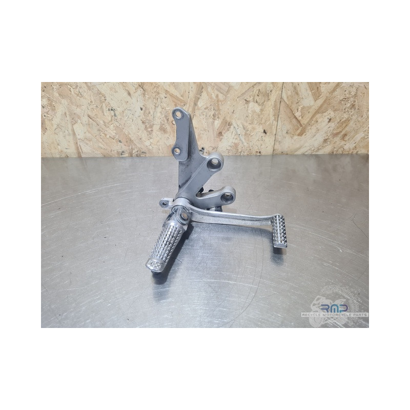 Platine repose pied droite Suzuki 600 GSXR 2001 à 2003 