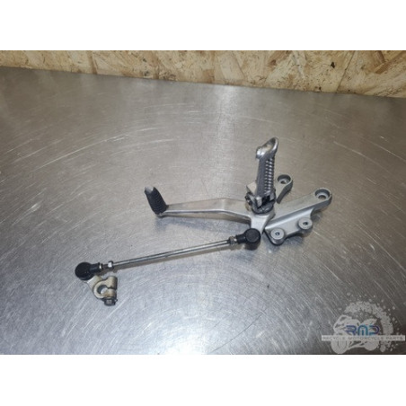 Platine repose pied gauche Suzuki 600 GSXR 2001 à 2003 